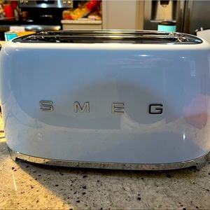 Smeg 4 slice toaster NEW in the box